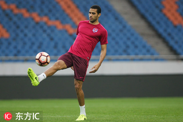 “一起登上进步的快车”力帆踩场训练要与建业比拼学习