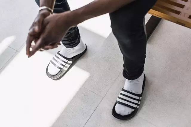 便宜又好看的潮鞋拖鞋,今年最潮的鞋夏季拖鞋