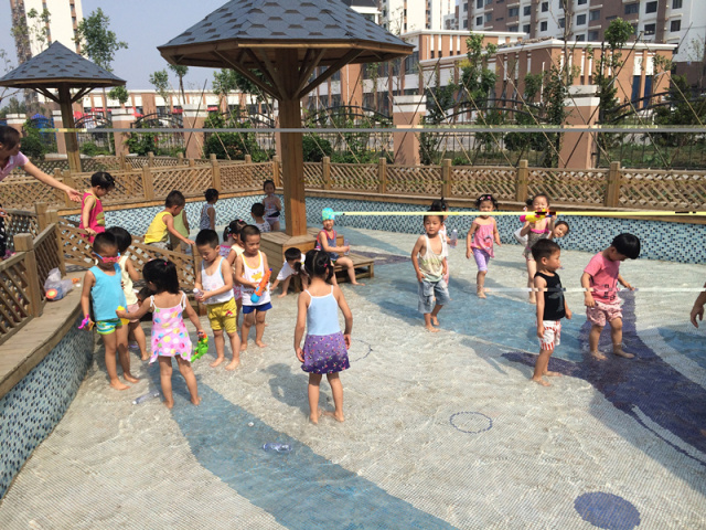 关注小美直播,关注小美头条号