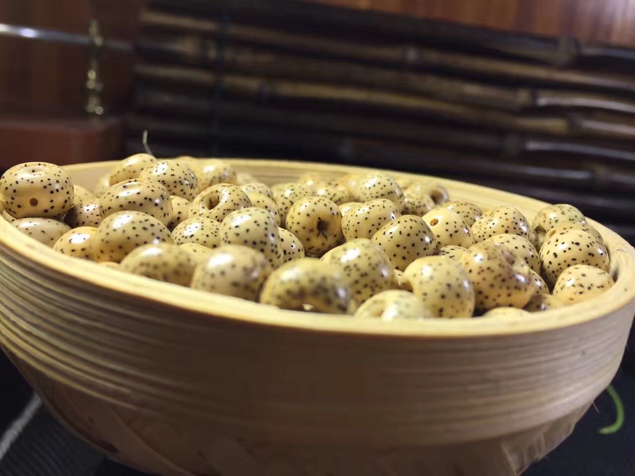 星月菩提陈籽玉化效果图,星月菩提陈籽为什么手感很干