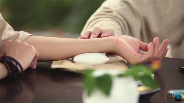 看舌头判断是肾阴虚还是肾阳虚,怎么自己判断是肾阴虚还是肾阳虚