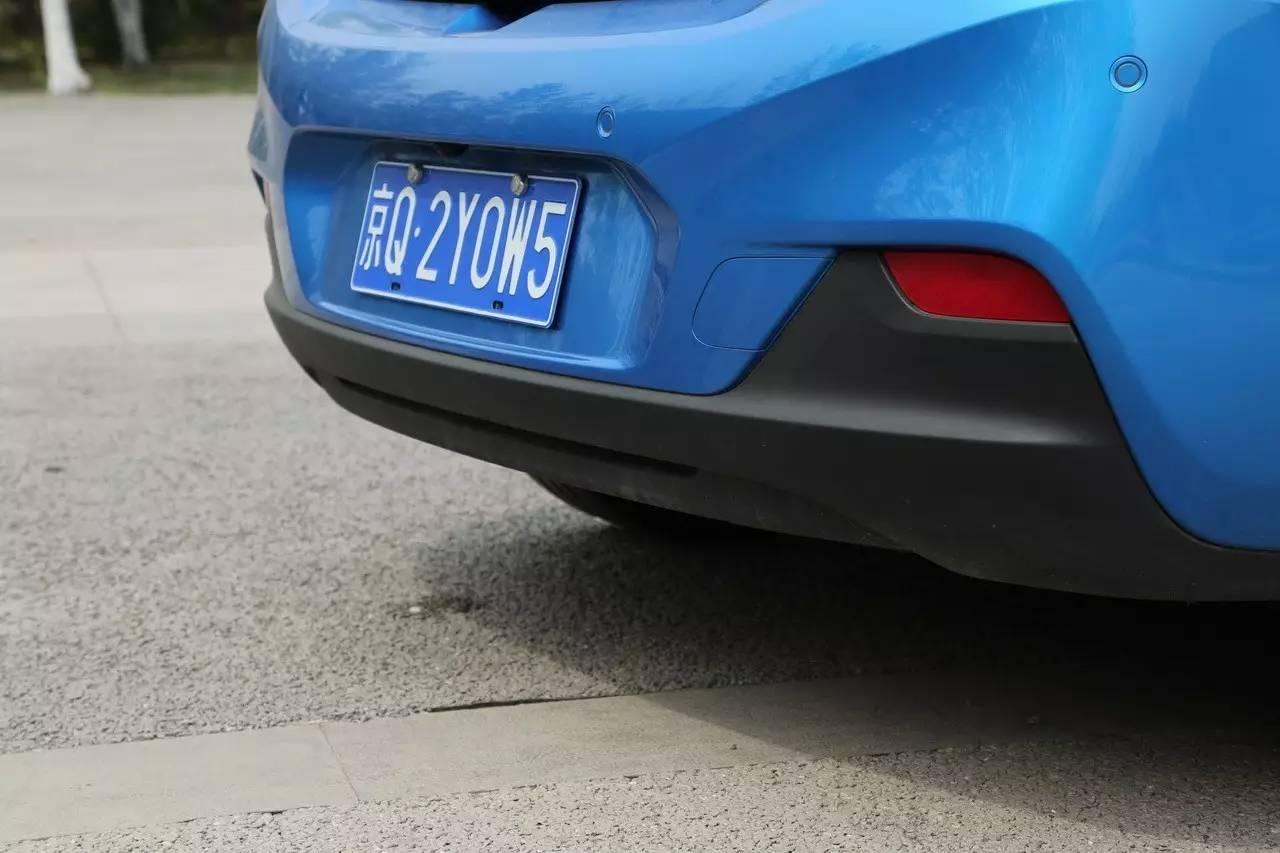 国外科鲁兹两厢掀背版试驾,二手科鲁兹两厢掀背最新用车感受