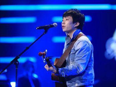 赵雷在成都演唱会现场喊谁,小伙在酒吧唱成都赵雷现身