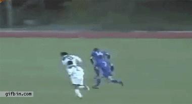 足球搞笑庆祝动作gif,足球过人gif