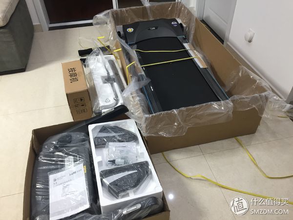 雾霾天的跑步利器！好家庭i-xfitL3跑步机开箱试用