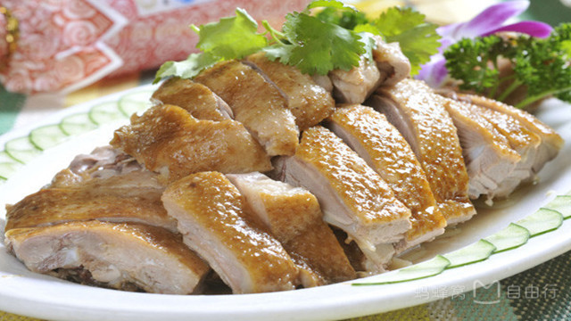 来三亚吃什么美食,来三亚吃海鲜的说说