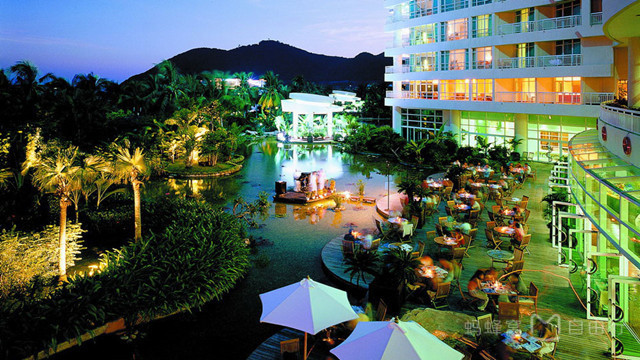 来三亚吃什么美食,来三亚吃海鲜的说说