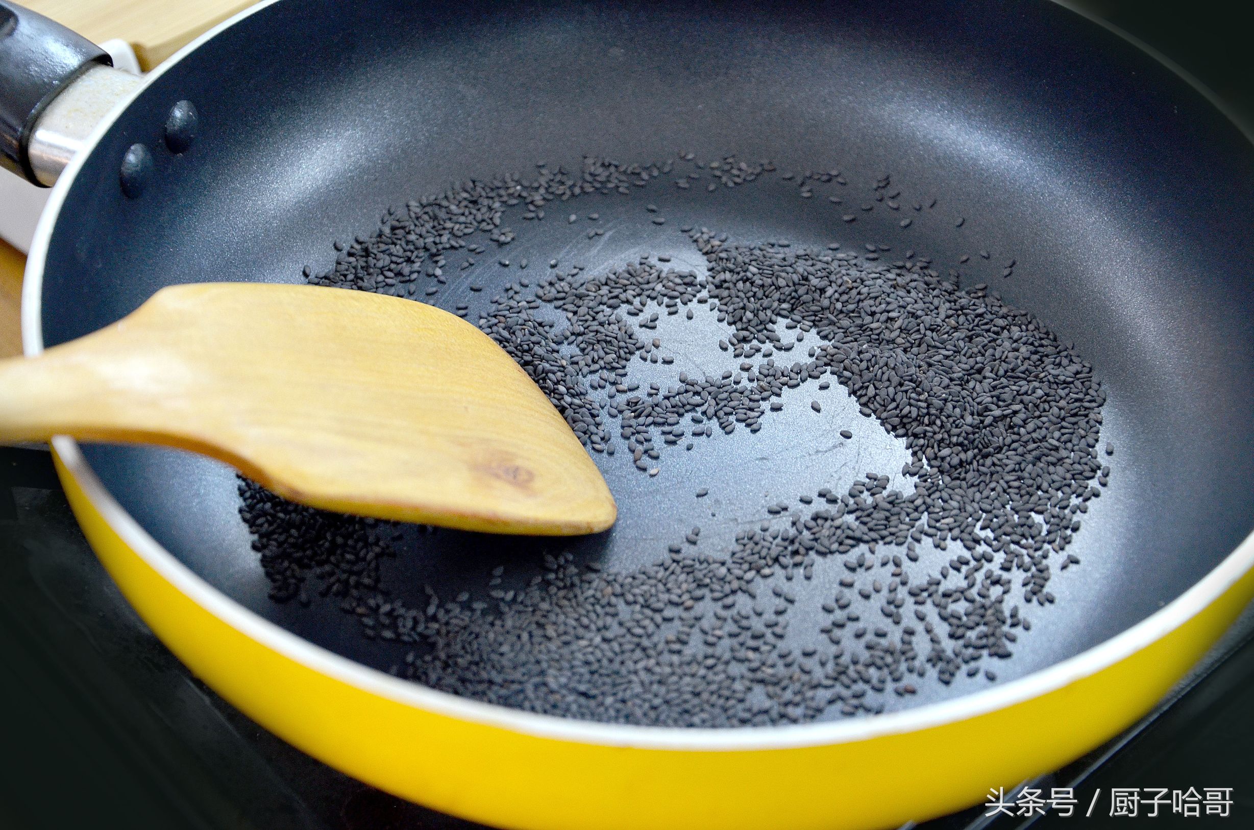 正宗口水鸡掌握大厨这几个技巧,新派口水鸡绝密配方