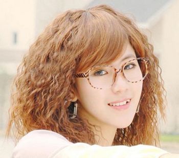 10款可爱的女生圆脸短发发型,适合三十岁圆脸女人的短发发型