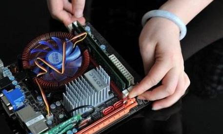 电脑开机一会就蓝屏什么原因,电脑老是蓝屏自动重启是什么原因