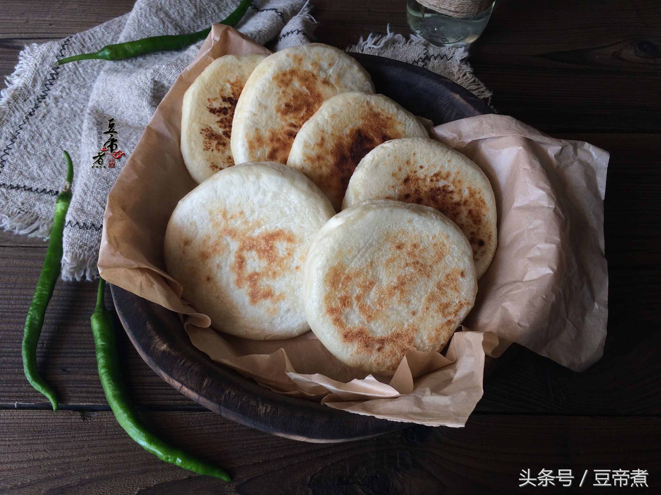 不放泡打粉怎么做出香脆的白吉馍,白吉馍的饼没有泡打粉加小苏打