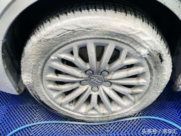 京车汇镀晶丨奥迪A3卡卡尓白金镀晶