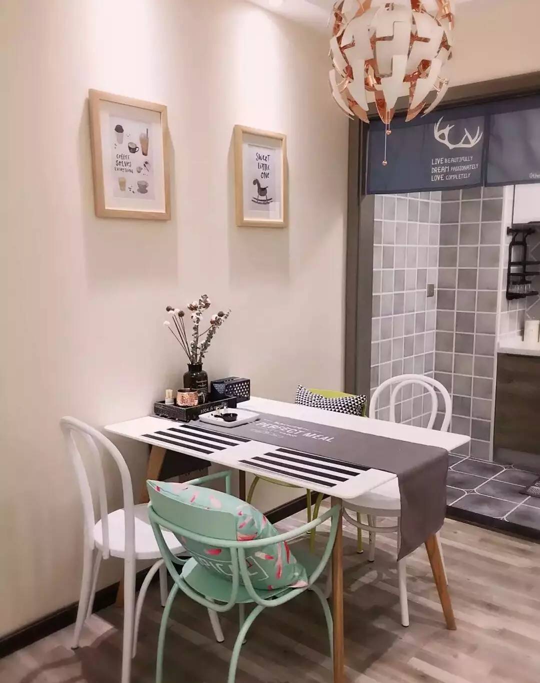 餐桌桌旗怎么搭,白色餐桌怎样搭配旗布