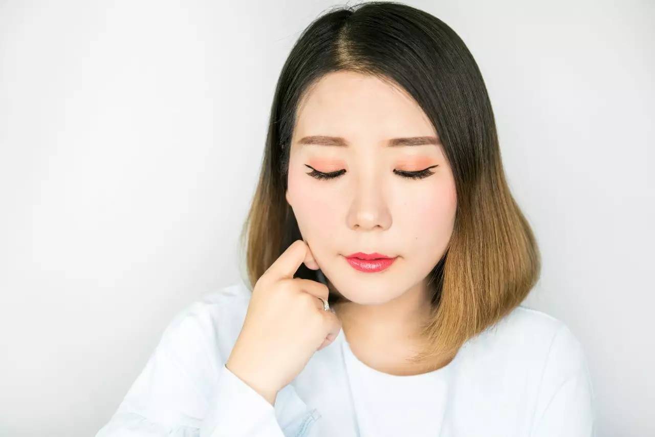 清新淡雅甜美妆,温柔知性淑女妆