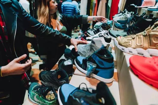 一双鞋子都买不起,一双鞋子都买不起来