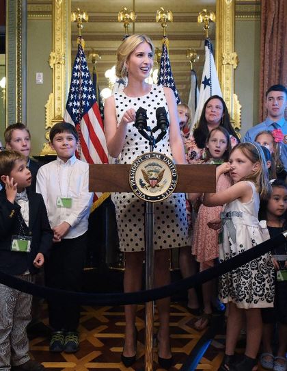 美国第一千金伊凡卡遭怼复制凯特王妃造型，贵三倍却输在这三点