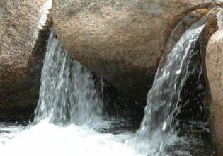 游大明湖文章,泸沽湖环湖游散文