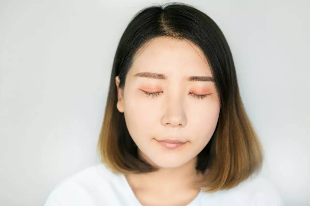 清新淡雅甜美妆,温柔知性淑女妆