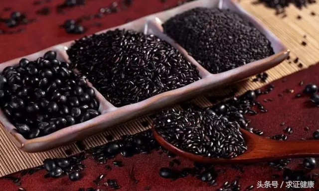 为啥会白头发,为什么你会有白头发