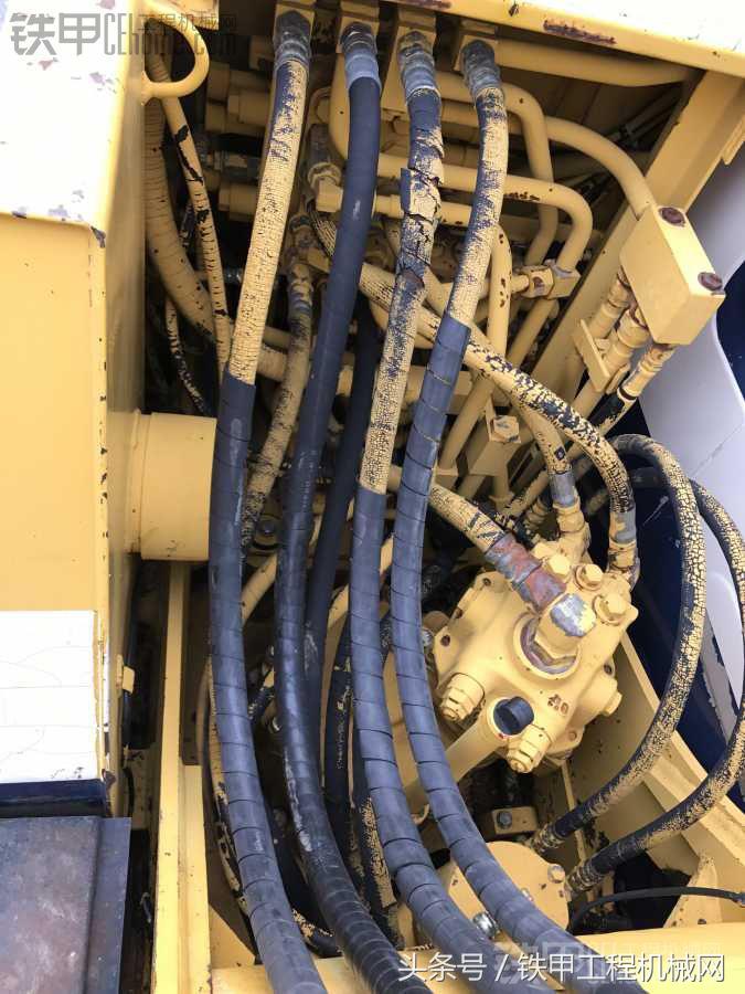 23万的小挖机,买台3万多小挖机回家