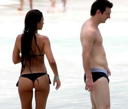 当今足坛三大巨星女友个个惊艳,足坛球星美女妻子