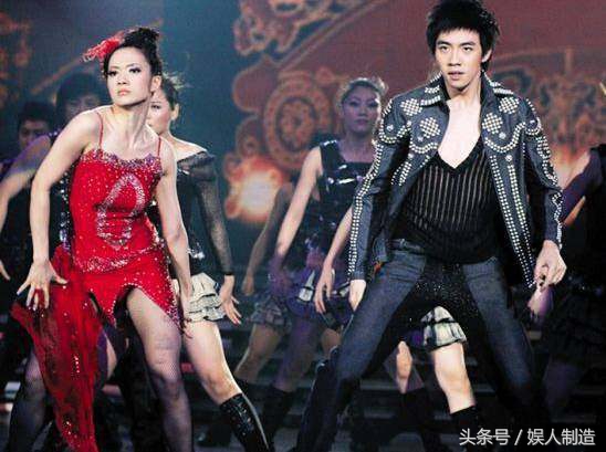 有一种友情叫凤凰传奇，挣钱都五五分！