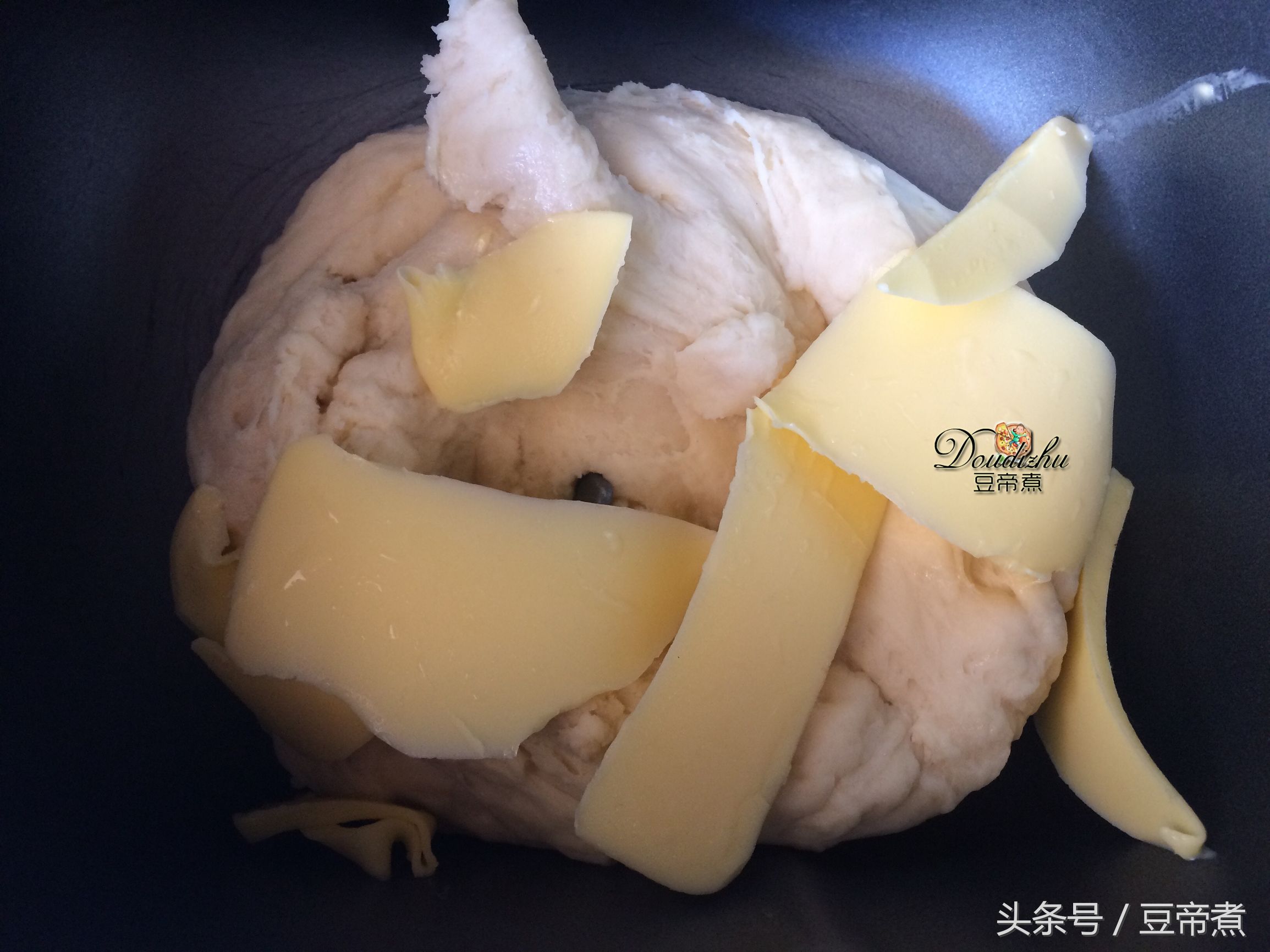 在家做好吃的葱油面包,宝宝早餐面包一岁以上在家里做法