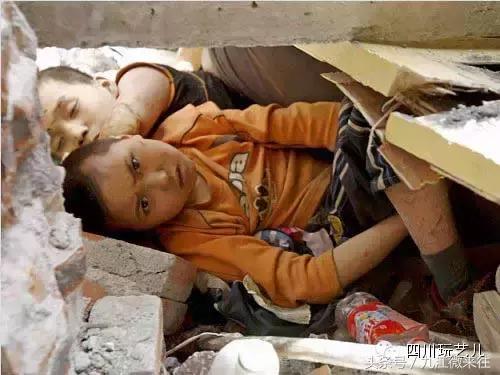 5.12汶川大地震真实影像实录,5.12汶川大地震官方纪录片