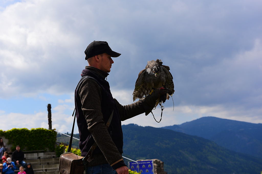 慢行克恩顿，浪回中世纪