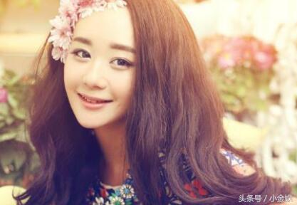 被讽为最丑紫薇仍不灰心曾为国脚男友擦鞋坚持付出终走红