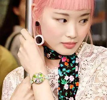 coach收购katespade,katespade和coach