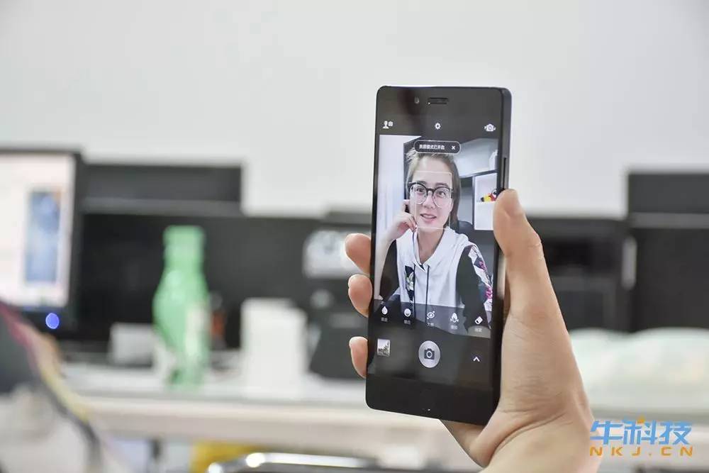 坚果pro手机一代测评,坚果手机pro深度测评