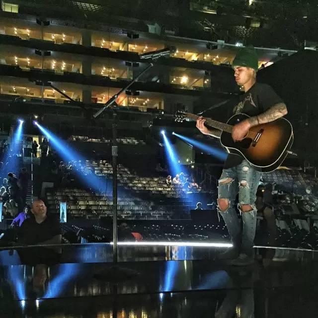 如果你也热爱音乐，至少不要错过这场白来的“法式大餐”