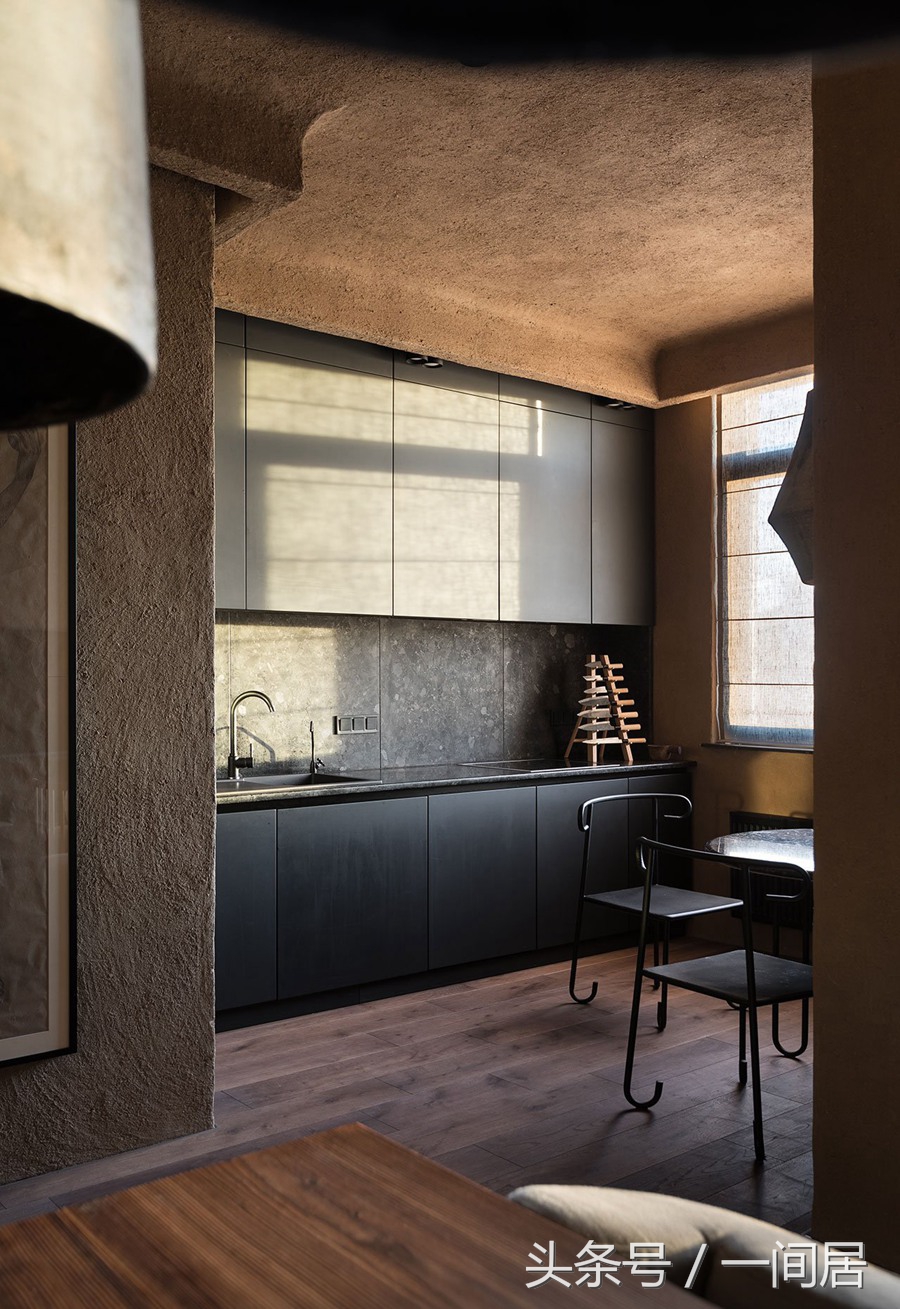 东西方设计元素的惊艳融合，乌克兰室内设计师生活公寓赏析