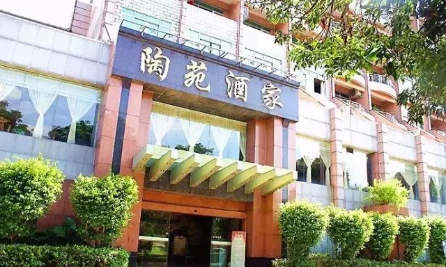 还坐什么地铁？坐上这趟最美公交，我宁愿堵成狗！