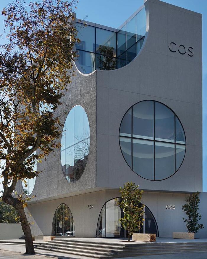 和supreme差不多的潮牌,supreme潮牌推荐