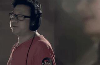 大佬们一开嗓，全公司都静下来了，比拼歌喉的时候到了！