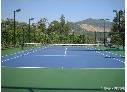 如何区分水泥篮球场和塑胶篮球场,彩色篮球场是不是水泥地