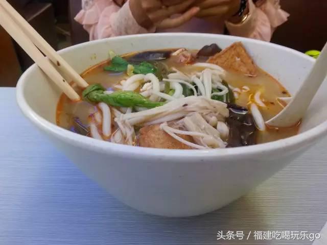 麻辣烫串串和冒菜区别,麻辣烫和串串香和冒菜的区别