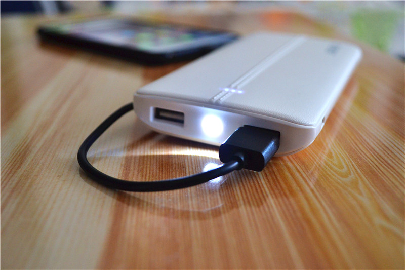 小米车载快充100w可以充oppo,oppo快充和小米快充兼容吗