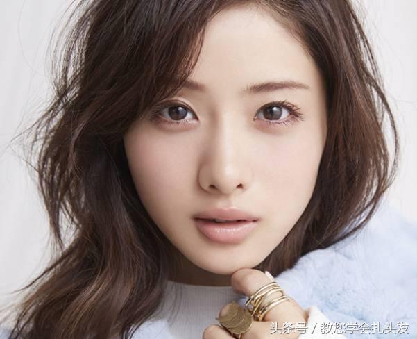 女儿波波头刘海怎么扎起来好看,波波头发型怎么把前面头发扎起来