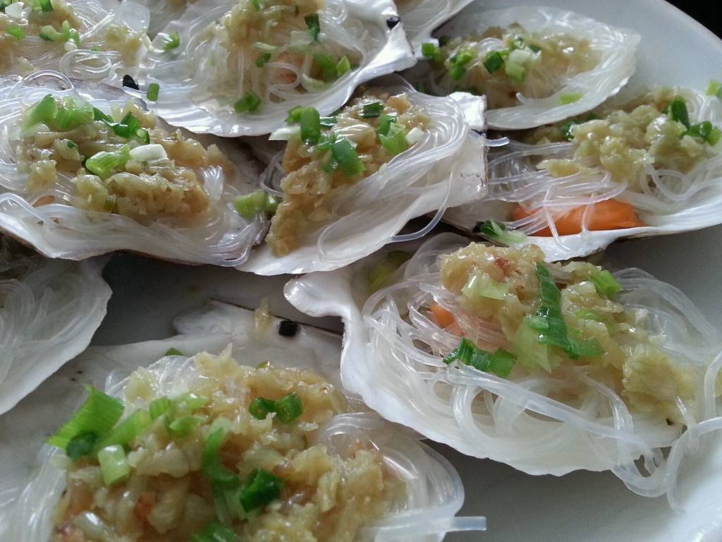 蒜蓉粉丝蒸扇贝不带壳第一美食,蒸箱蒸扇贝粉丝蒜蓉做法