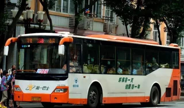 还坐什么地铁？坐上这趟最美公交，我宁愿堵成狗！