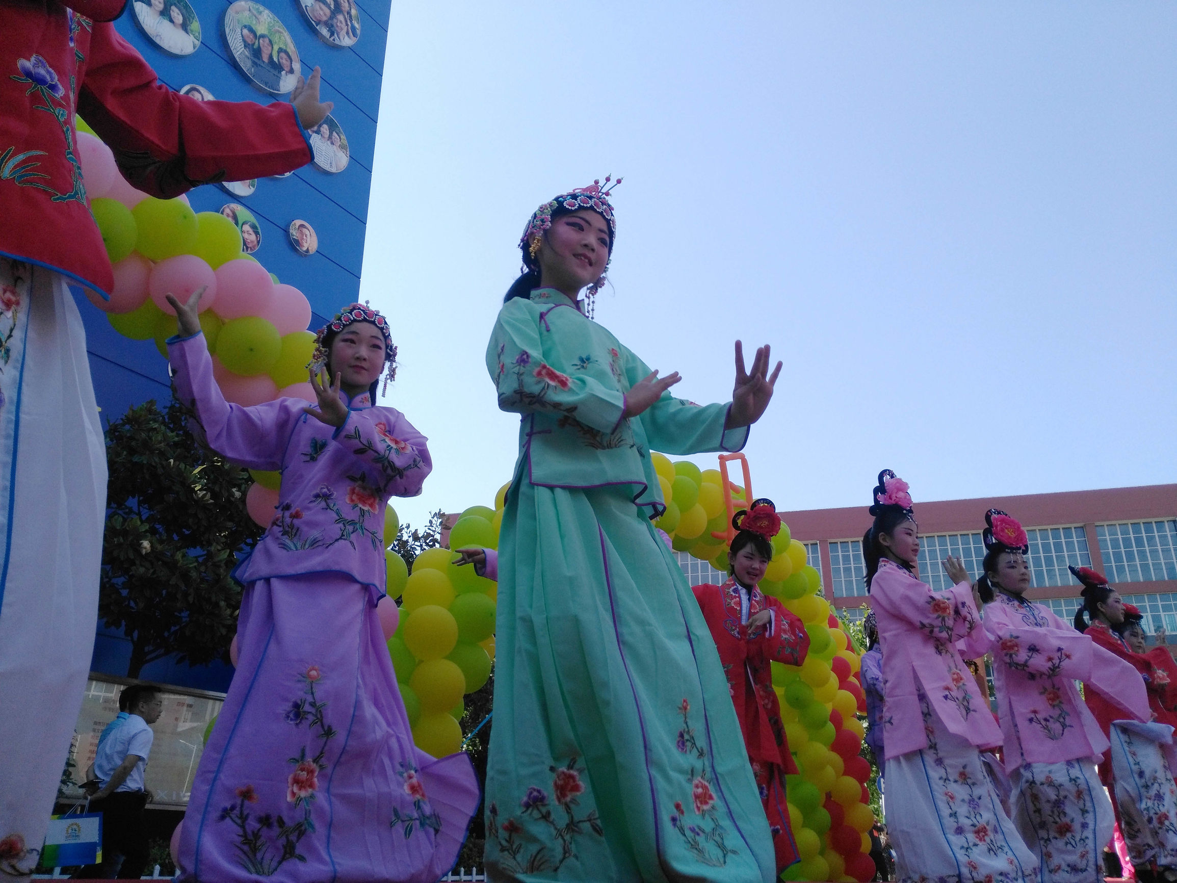 郑州市一三一中学体育艺术文化节,郑州一小学运动会