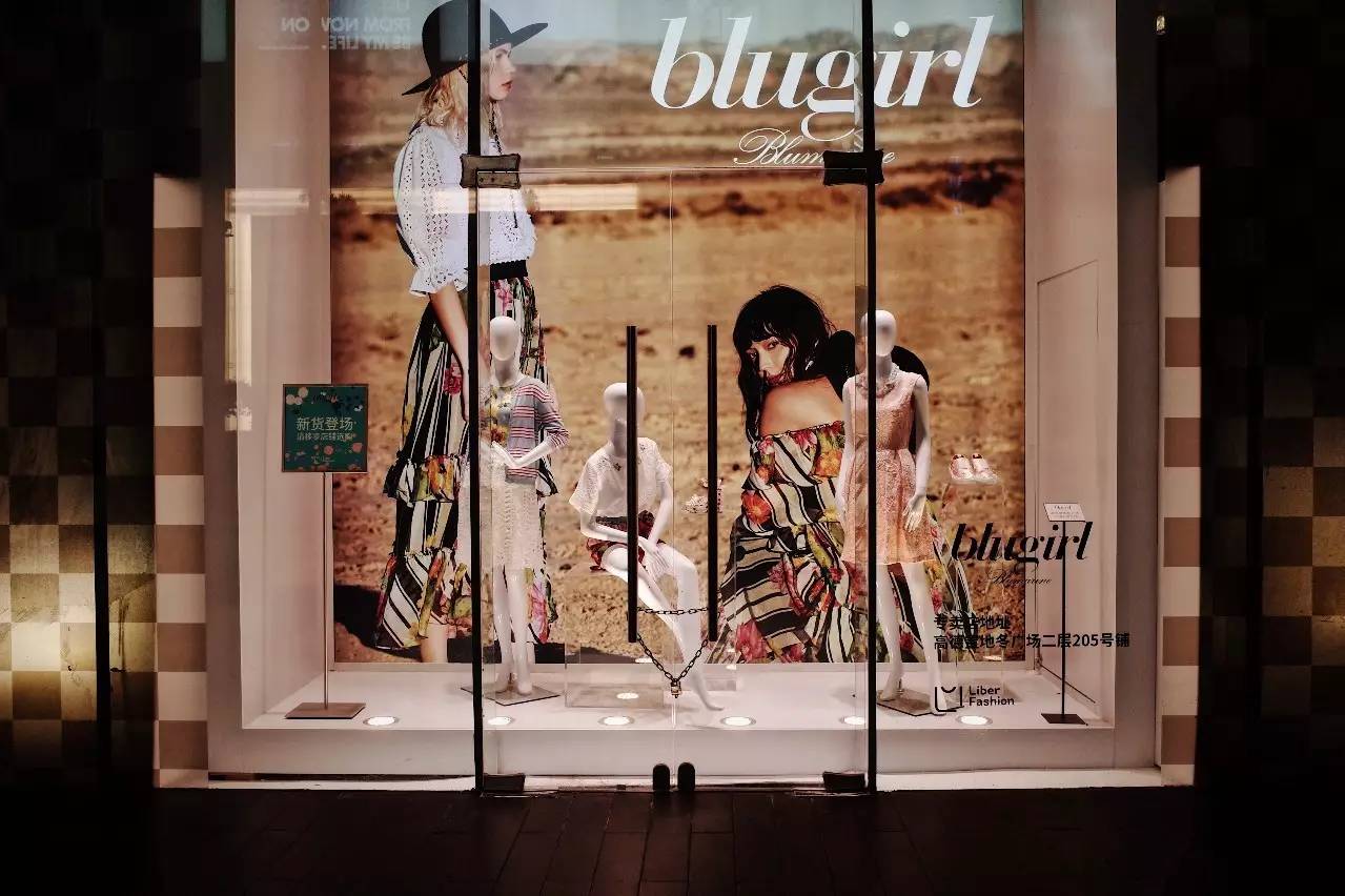 男士服装店铺陈列,服装陈列技巧小店