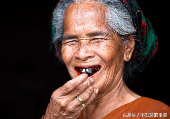 盘点那些吃槟榔恐怖照片,嚼槟榔面目全非图片