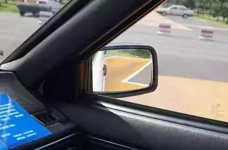 自动挡科二倒车入库侧方停车视频,科二倒车入库技巧侧方停车