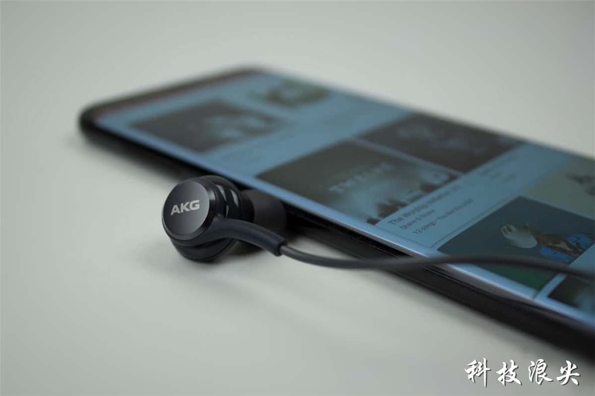 三星s8和s8+哪个更值得入手,三星s8轻奢版与s8参数详细对比