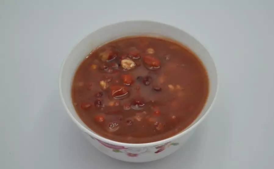 清湿热吃什么,祛湿热煲什么汤最有效