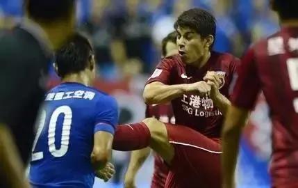 沪上德比最新比赛,上海滩德比一触即发谁是沪上老大